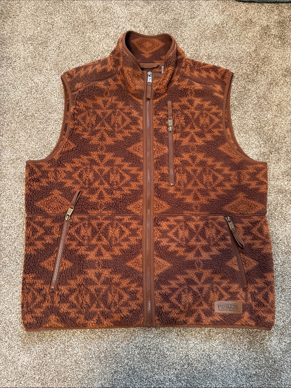 Pendleton fleece vest LARGE